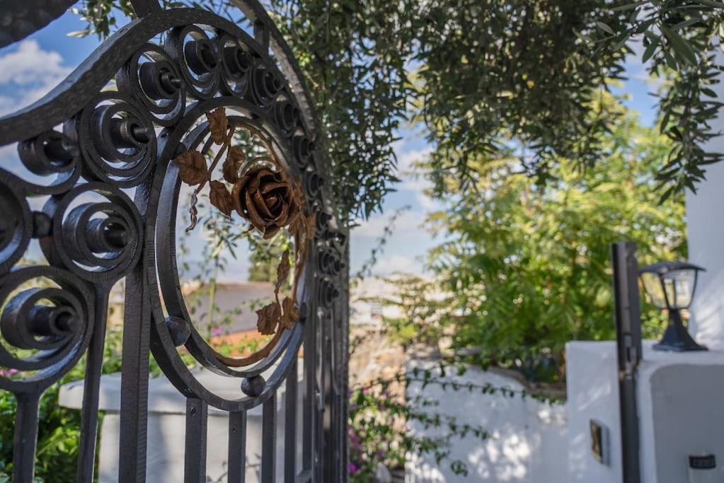 Villa Artemis Cycladic Charmed ! Athens Exterior photo
